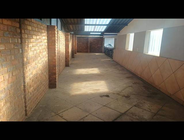 BUSINESS PROPERTY TO RENT IN GERMISTON CENTRAL